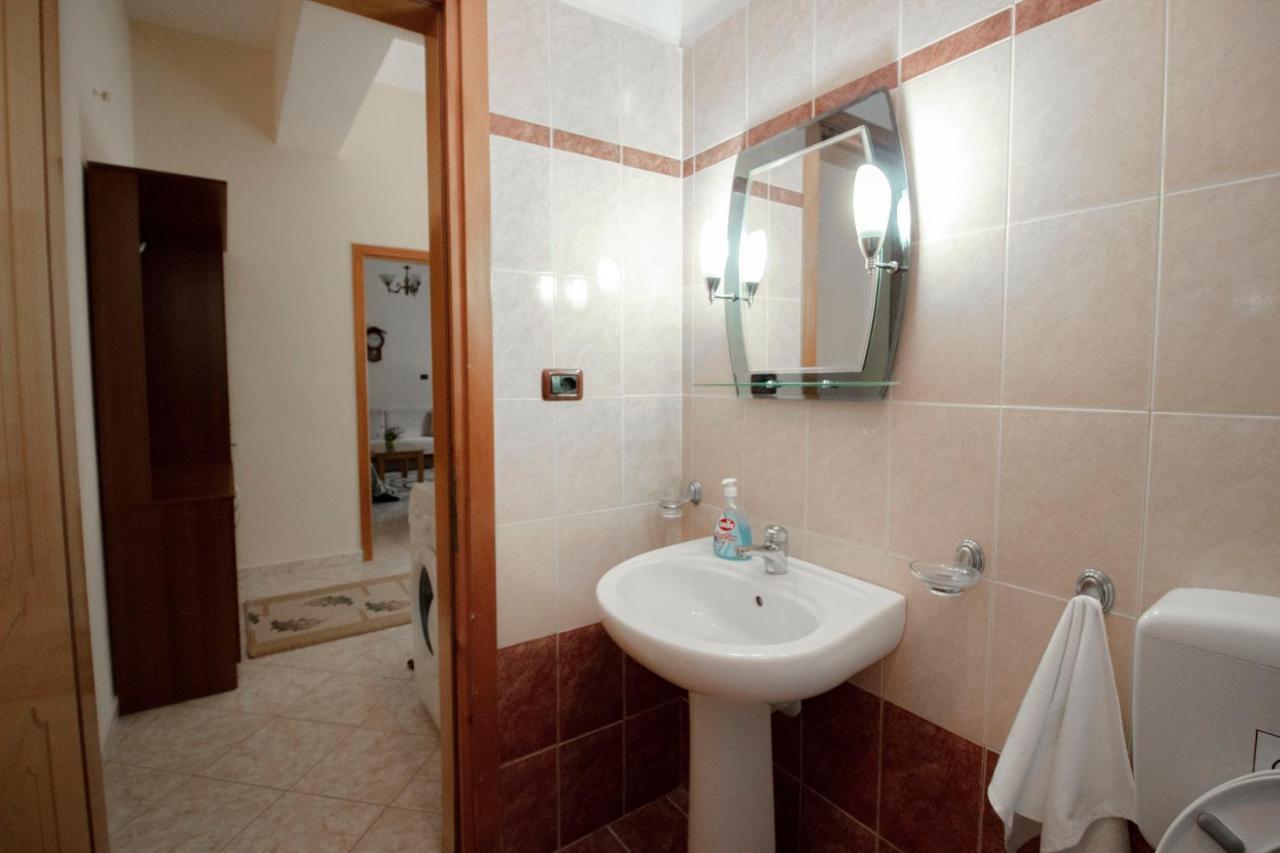 Artur'S Apartment 2 Гирокастра Экстерьер фото